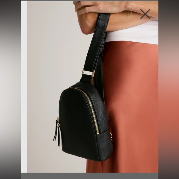 Quince Italian Leather Sling Pack - Picture 8 of 15